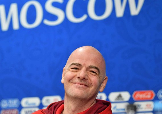 Presidente da Fifa ri sobre desempenho de Neymar na Copa do Mundo