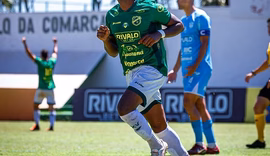 CSA deve fechar com mais um zagueiro após suspense sobre Lucão