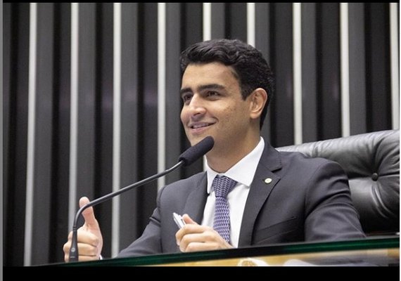 JHC começa à corrida atrás de acordos para sua campanha politica