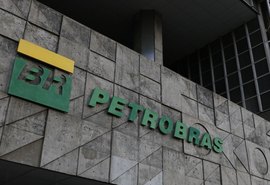 Governo federal anuncia troca de presidente da Petrobras