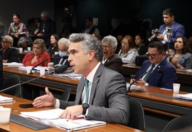 Rafael Brito defende percentual máximo para contratação de professores temporários na rede pública de ensino