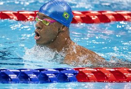 Medalhista paralímpico Gabriel Araújo bate recorde mundial