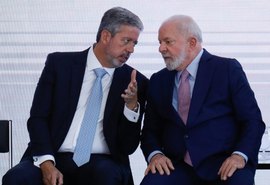 Deputados peitam Lula, que recorre ao 'rei das emendas' após Hugo Mota mudar o tom