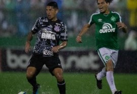Corinthians bate a Chapecoense e consegue terceira vitória seguida