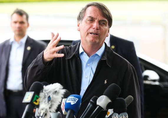 Bolsonaro cancela readmissão de Santini e transfere PPI para Economia