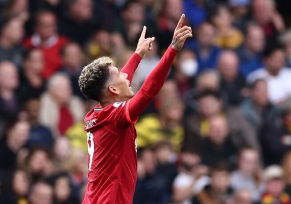 Com 3 de Firmino e golaço de Salah, Liverpool goleia Watford