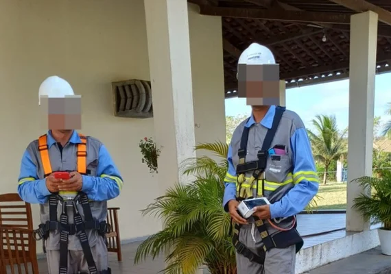 Homem confunde trabalhadores com golpistas e os ameaça com arma de fogo