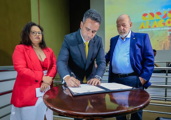 Com 23 atos normativos, governador Paulo Dantas lança o programa Cresce Alagoas