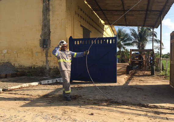 Equatorial realiza ações de melhorias na rede elétrica na Tuquanduba, Marechal Deodoro