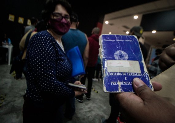 Brasil registra a criação de 2,7 milhões de vagas com carteira assinada em 2021