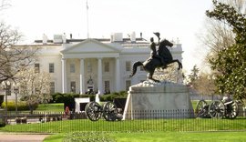 Porta-voz e funcionários da Casa Branca são diagnosticados com covid