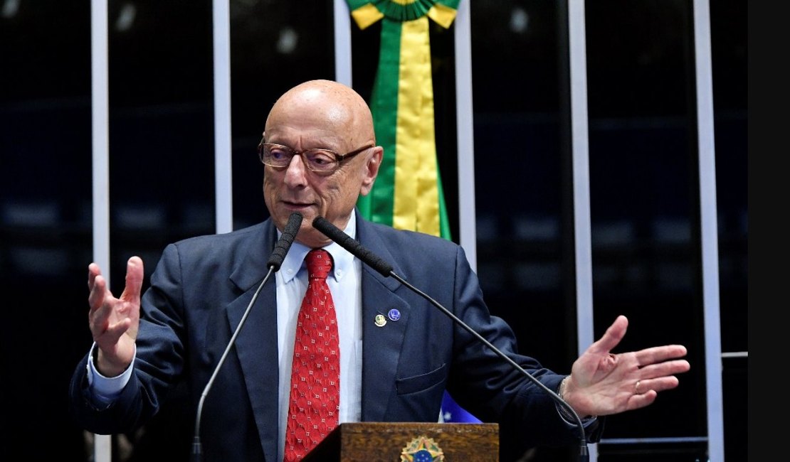 Careca da direita quer anistia, mas Renan rebate: 'O que pacifica o país é golpista cumprindo pena'