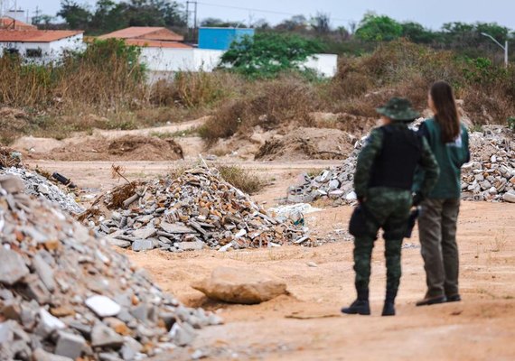 Depósito irregular de resíduos sólidos é embargado no interior de AL