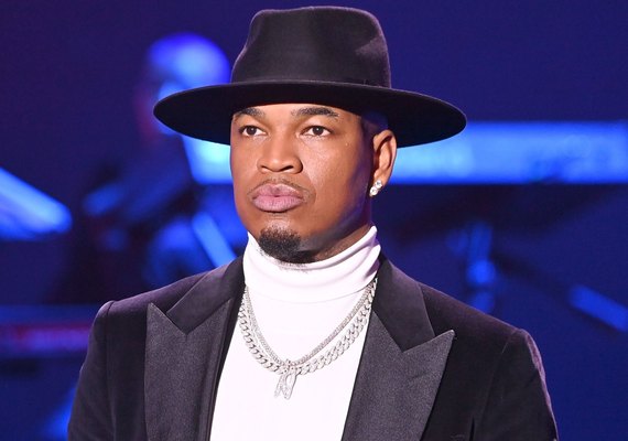 Cantor Ne-yo é flagrado em casa de entretenimento adulto mais cara do Rio