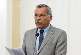 Deputado de AL pede isenção de IPVA para motoristas de aplicativo e taxistas
