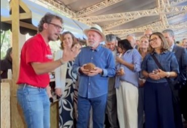 Durante a Feira da Embrapa, repentista destaca feitos e programas do governo Lula