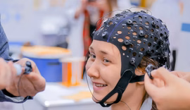 Cientistas de Harvard decifram diálogo interno do cérebro e transformam pensamentos em palavras