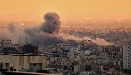 EUA bombardeiam posições iranianas e Teerã reage com ataques a base americana