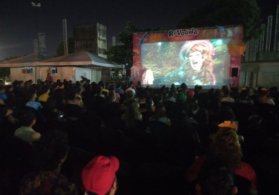 Festival Revoada inicia programação de filmes e música no bairro do Benedito Bentes