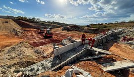Vertedouro da Barragem do João Gomes é concluído e obra avança na construção do paredão