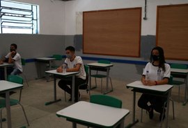 Justiça suspende retorno de aulas presenciais em escolas do Rio