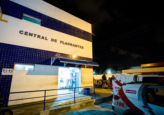 Mulher é agredida durante ato político em Maceió