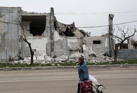 Putin declara vitória em Mariupol, mas desiste de invadir siderúrgica