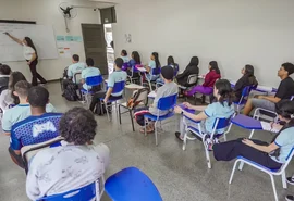 Pesquisa aponta que 57% dos alagoanos aprovam escola em tempo integral