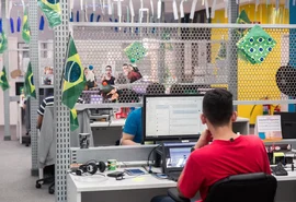 Dois jogos do Brasil na Copa caem em dias úteis; veja o que a lei diz sobre folga