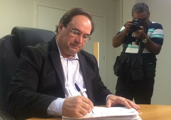 Luciano Barbosa pode desistir da disputa pela prefeitura de Arapiraca