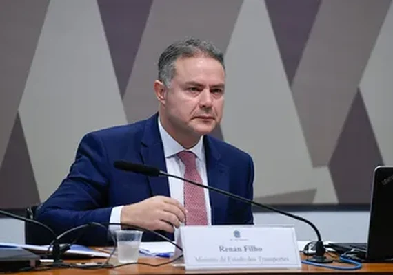 Renan Filho se solidariza após acidente com romeiros em São José da Tapera