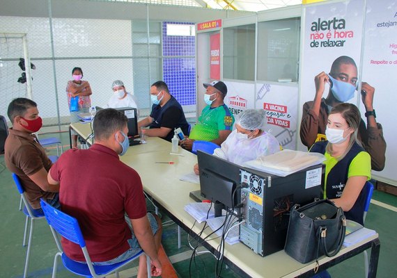 Secretaria de Saúde de Penedo antecipa segunda dose da vacina contra Covid-19