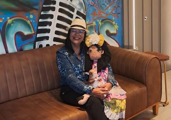 Tia Márcia Conta Histórias chega à escola municipal de Paripueira para apresentação única