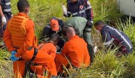 Motorista é resgatado de helicóptero após capotamento em Messias