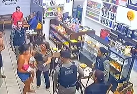 Vídeo: Em penedo, bebê sofre parada respiratória e é salva por policiais em loja de conveniência