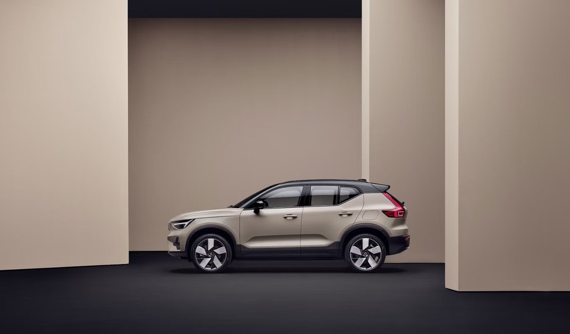 Volvo EX40 elétrico reúne desempenho, tecnologia e conforto na linha premium