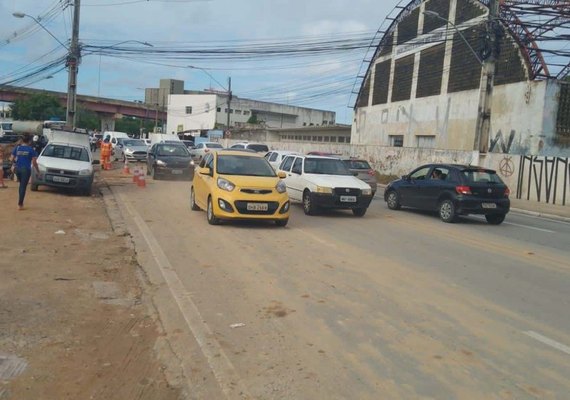 Trecho da Ladeira Geraldo Melo passa por intervenções de pavimentação nesta quinta (19)