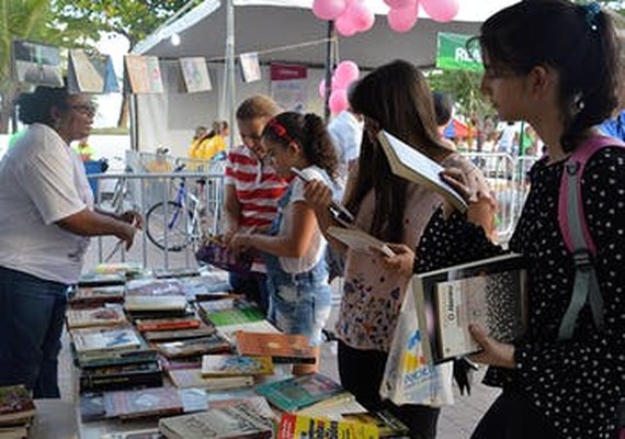 Feira de troca de livros acontece esse sábado (20)