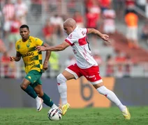 CRB domina e goleia o Cuiabá por 3 a 0 no Estádio Rei Pelé