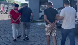 Polícia Civil prende dupla envolvida em furto e receptação de celulares em Maceió