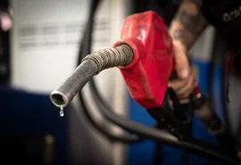 Gasolina com mais etanol começa a ser vendida e gera debate