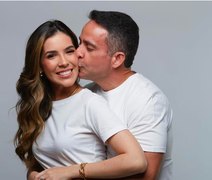 Governador de Alagoas, Paulo Dantas recebe homenagem da esposa em seu aniversário