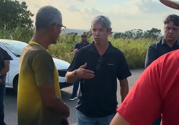 “Sou contra ladrão”: Cabo Bebeto acompanha corte de energia em acampamento do MST