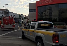 Novos focos de incêndio surgem no almoxarifado da Santa Casa de Maceió