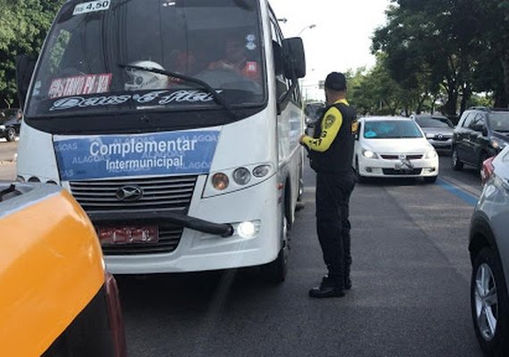 Transporte Intermunicipal de Passageiros continuam suspensos até 7 de abril