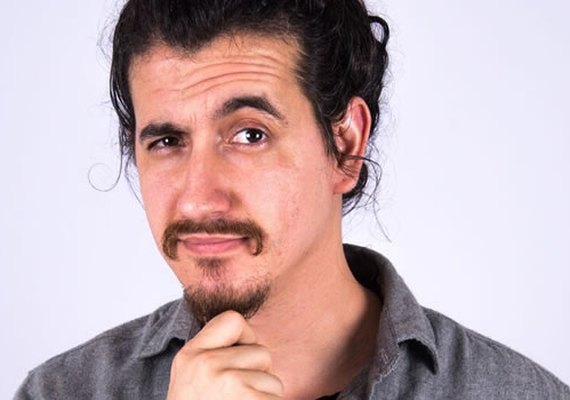 Afonso Padilha apresenta stand-up comedy em Maceió