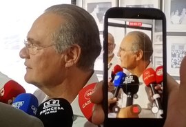 Renan projeta ampla bancada e admite candidatura em convenção do MDB