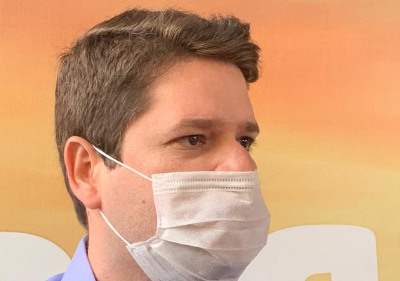 Davi Davino Filho oficializa candidatura em convenção