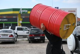Alta do petróleo pressiona inflação e desafia governo em ano eleitoral