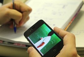 MEC autoriza aulas online no ensino superior até dezembro